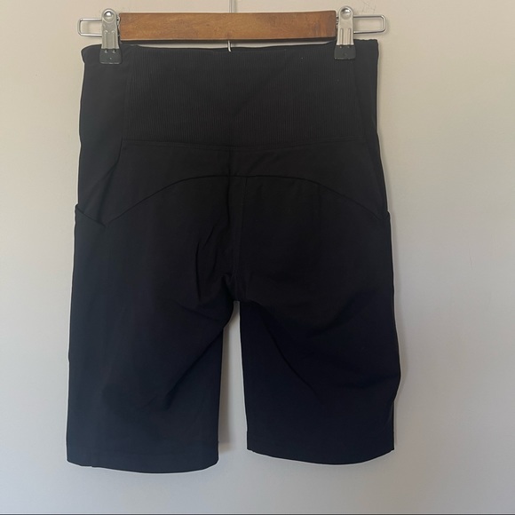 Athleta Excursion Hybrid 9" Black Biker Shorts XS - Picture 6 of 9